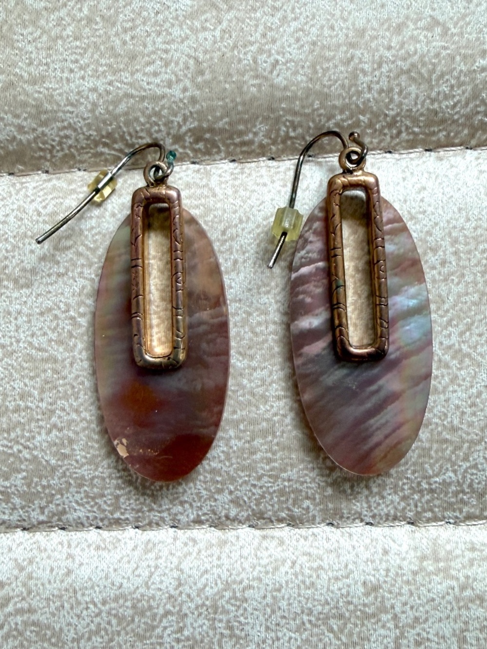 Vintage Brass Tone & Iridescent Mother of Pearl Oval Shell Dangle Earrings